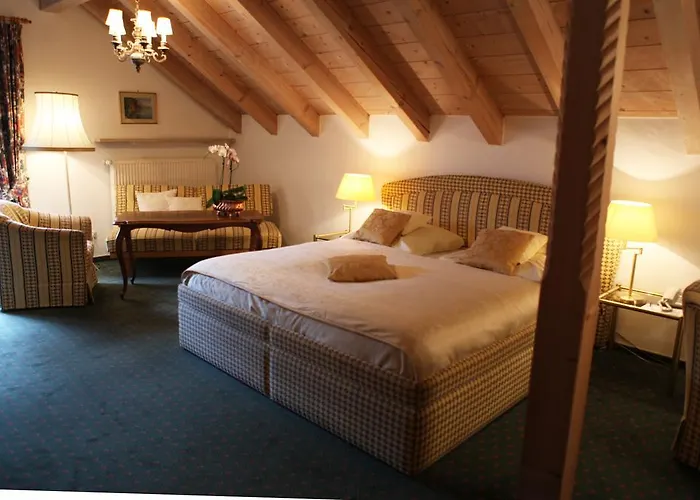 فندق Edelweiss Garni جارمش بارتنكيرشن