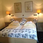 Edelweiss Garni Hotel 4*