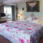 Edelweiss Garni Hotel