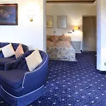 Edelweiss Garni Hotel
