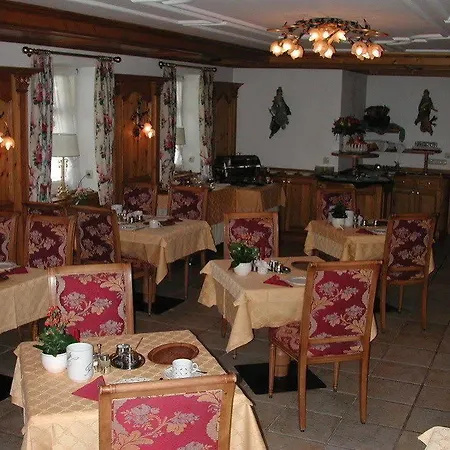 Hotell Edelweiss Garni 4*