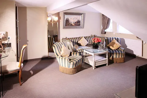 Edelweiss Garni Готель 4*