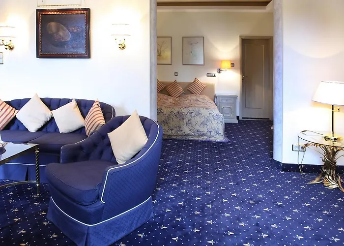 Edelweiss Garni Hotel